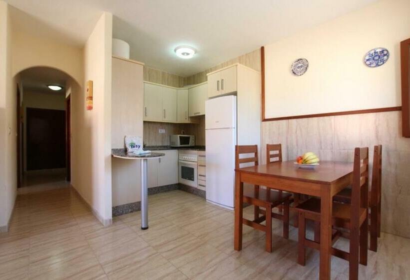 آپارتمان 1 خوابه, Apartamentos Tesy