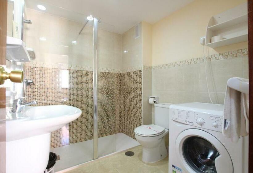 آپارتمان 1 خوابه, Apartamentos Tesy