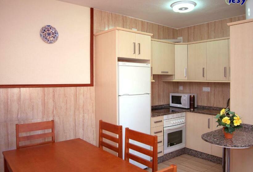 شقة غرفة واحدة, Apartamentos Tesy