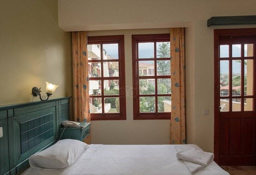 スタンダードルーム, Celay Hotel