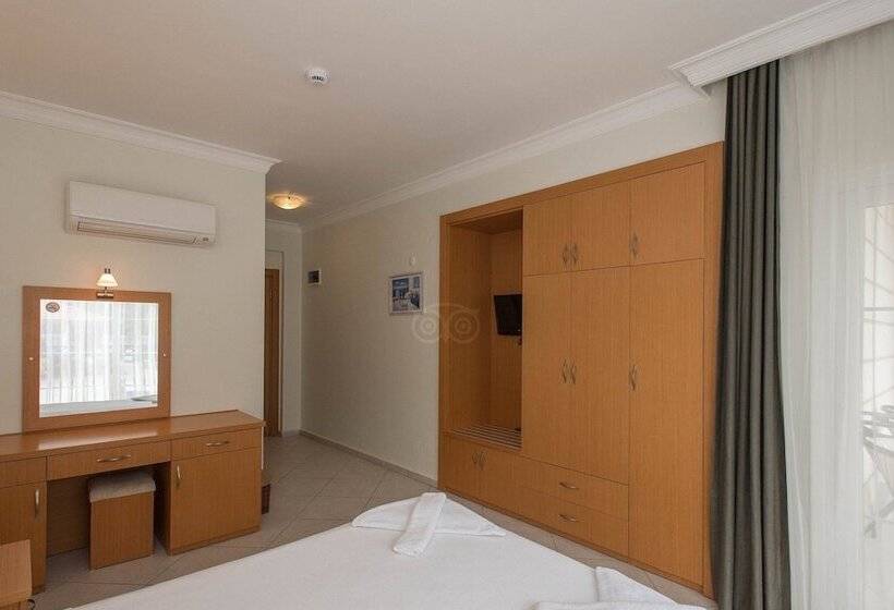 デラックスルーム, Celay Hotel