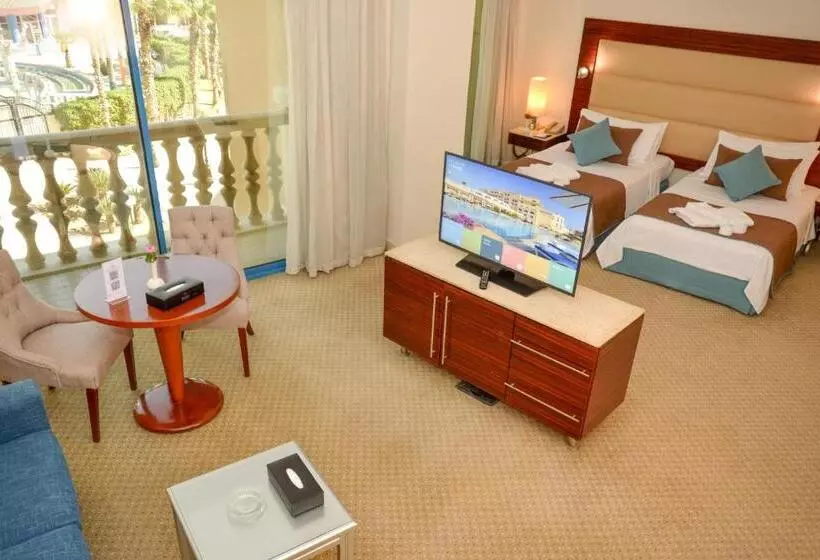 سوییت جونیور, Helnan Dream Hotel And Conference Center
