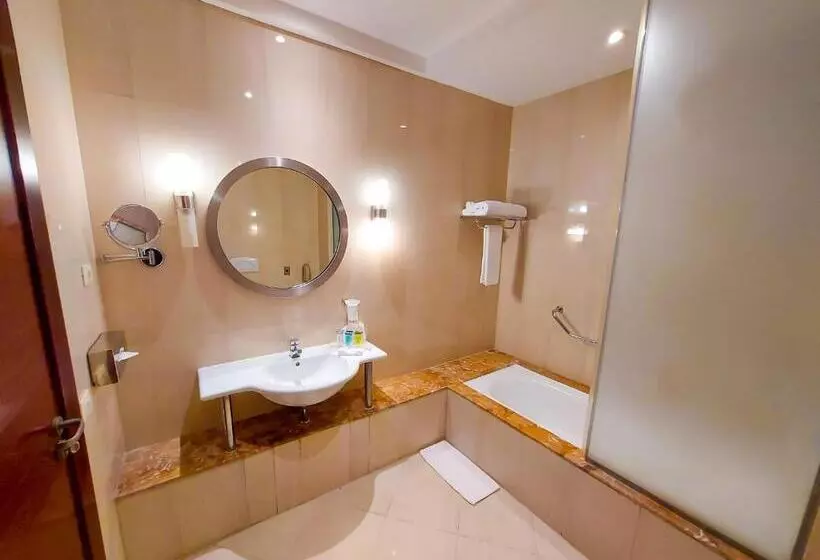 سوییت جونیور, Helnan Dream Hotel And Conference Center