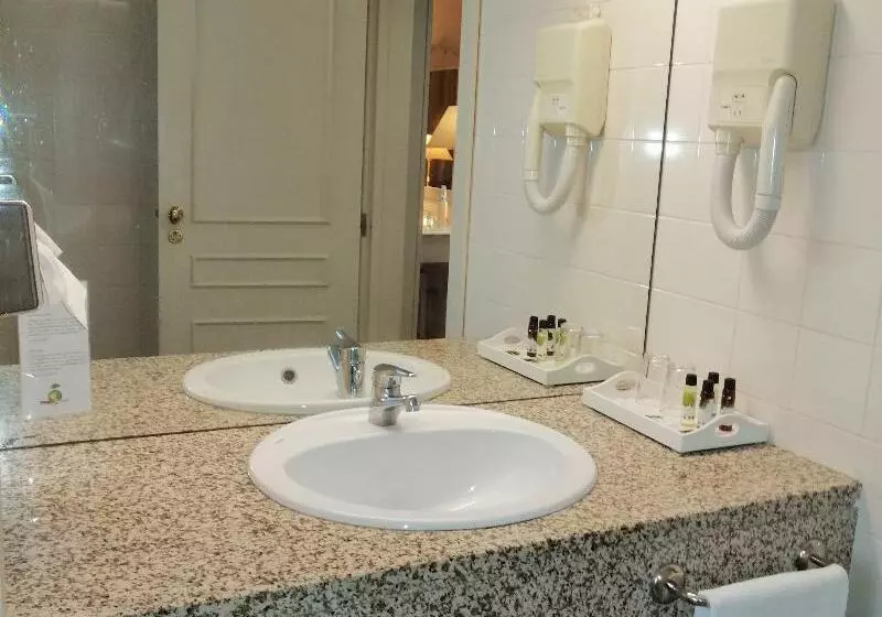 اتاق استاندارد با بالکن و چشم‌انداز دریا, 1 Hotel South Beach
