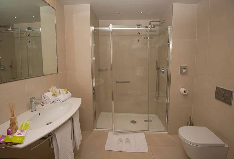 غرفة قياسية, As Hotel Dei Giovi