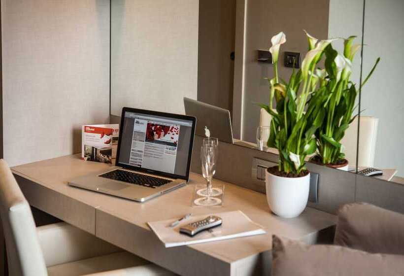 غرفة قياسية, As Hotel Dei Giovi