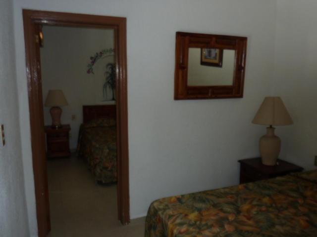 スーペリアールーム, Bajo El Volcan