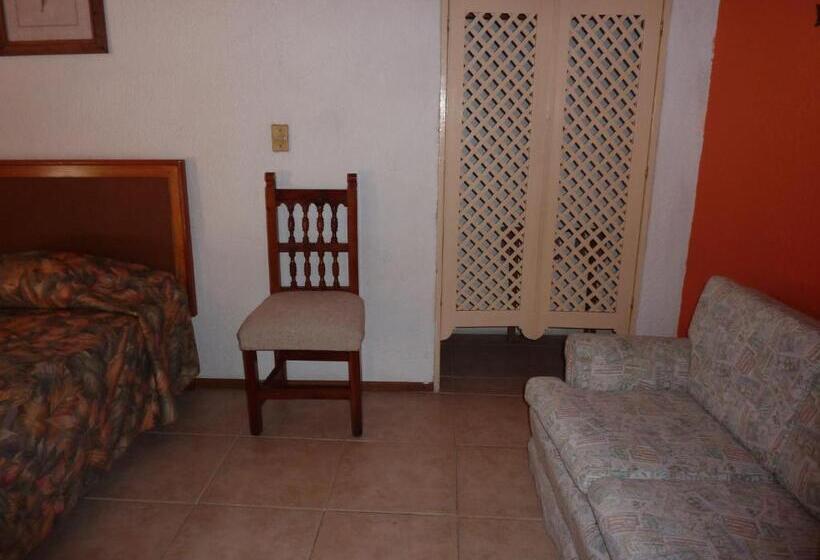 スタンダードルーム, Bajo El Volcan