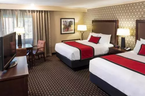 اتاق استاندارد با چشم‌انداز استخر, Best Western Plus Ramkota