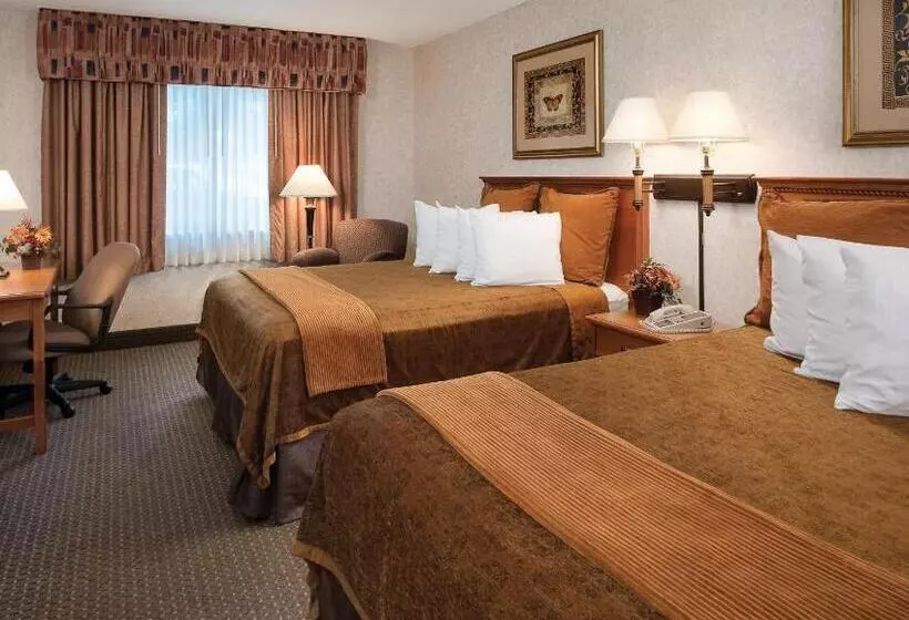 اتاق استاندارد با چشم‌انداز استخر, Best Western Plus Ramkota