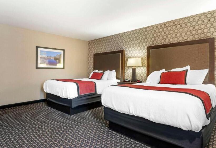Quarto Estandar Vista Piscina, Best Western Plus Ramkota