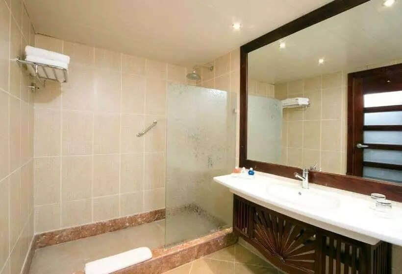 اتاق استاندارد با چشمانداز استخر, Sentido Caribbean World Soma Bay