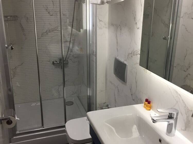 غرفة قياسية, Helen