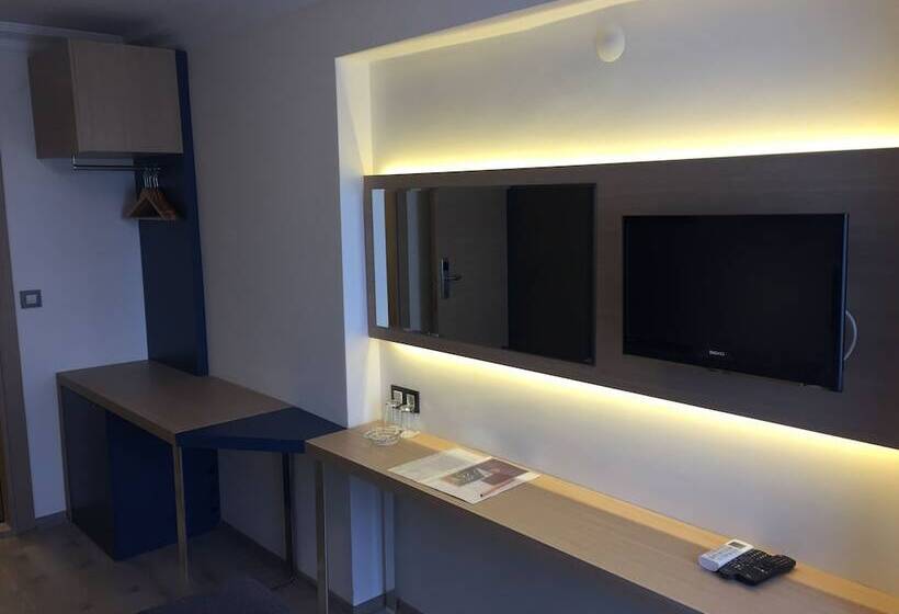 غرفة قياسية, Helen