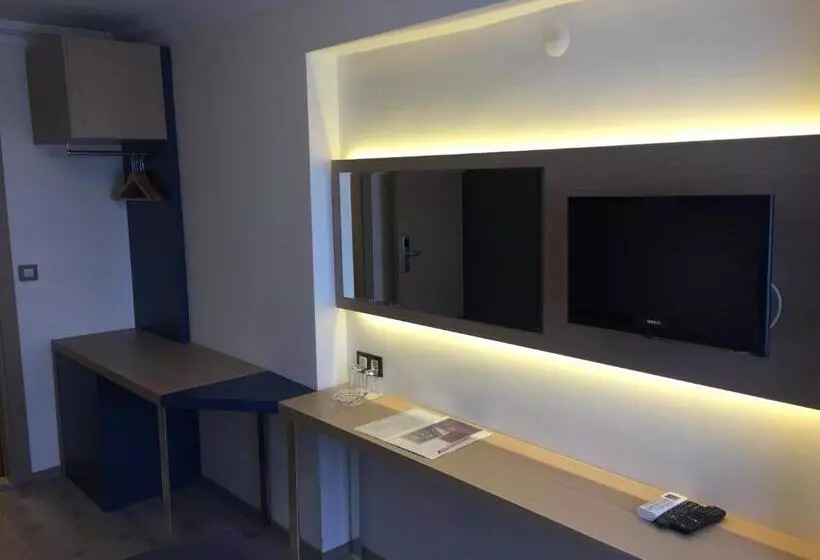 スタンダードシングルルーム, Helen
