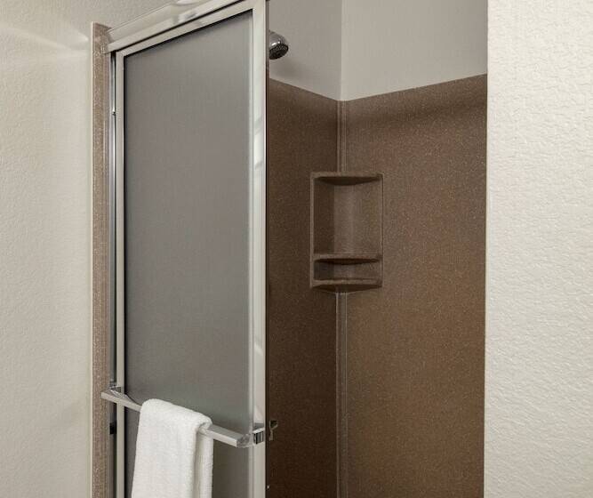 جناح ديلوكس, La Quinta Inn & Suites By Wyndham Springfield Airport Plaza