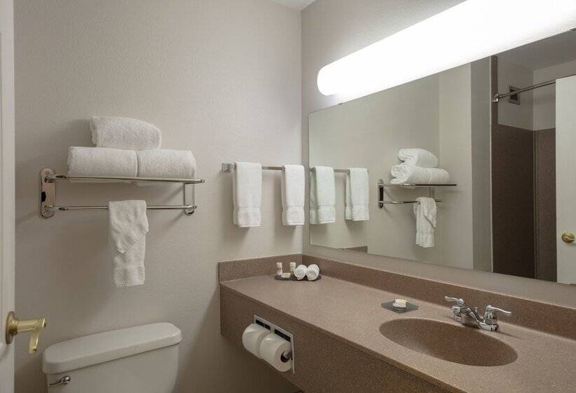 جناح ديلوكس, La Quinta Inn & Suites By Wyndham Springfield Airport Plaza