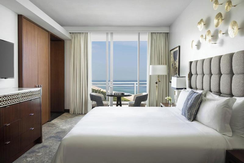 キングサイズベッドのスタンダードルーム, The Ritzcarlton Bal Harbour, Miami