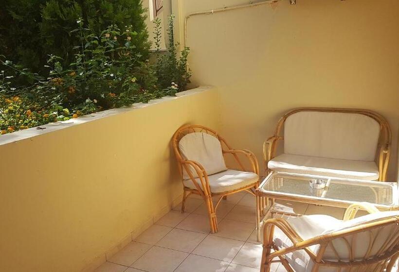 شقة غرفة نوم داخلية, Marita's Apartments