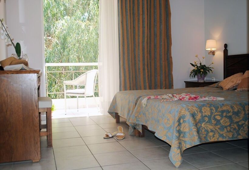 شقة غرفة واحدة, Marita's Apartments