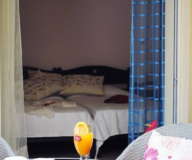 شقة 3 غرف, Marita's Apartments