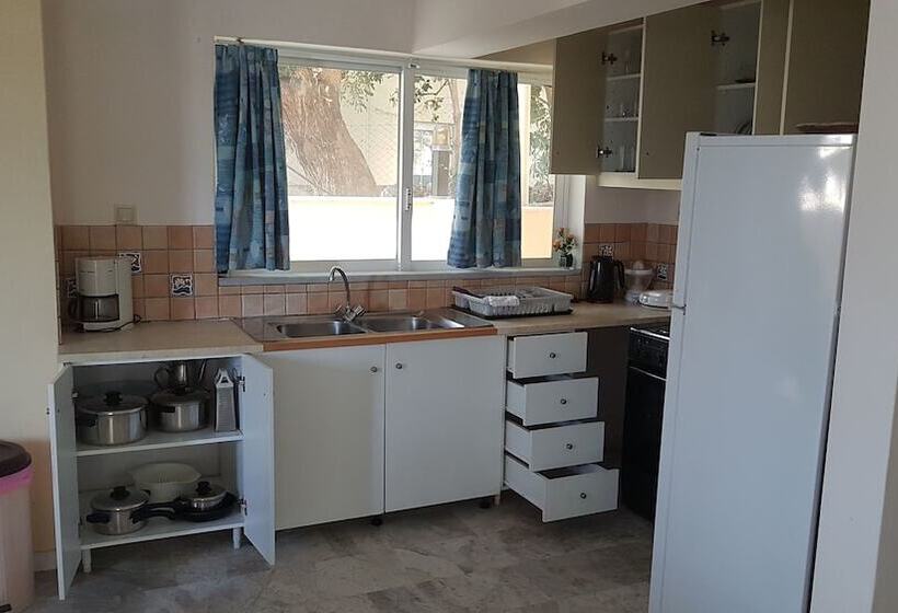 شقة 3 غرف, Marita's Apartments