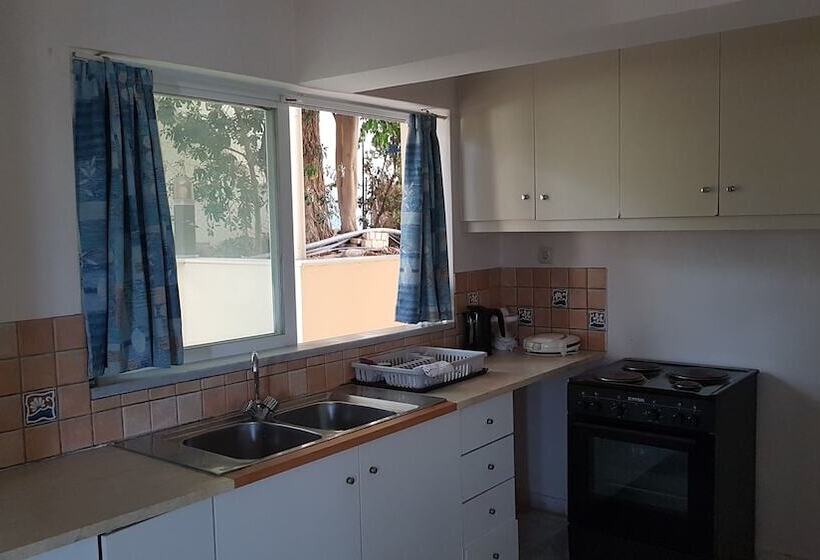 شقة 3 غرف, Marita's Apartments