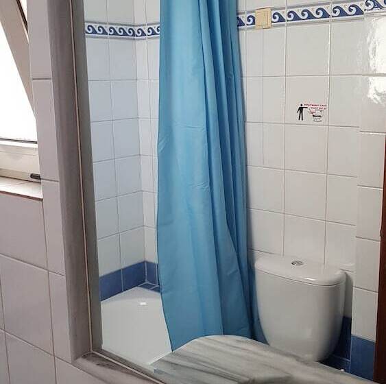 شقة غرفة واحدة, Marita's Apartments