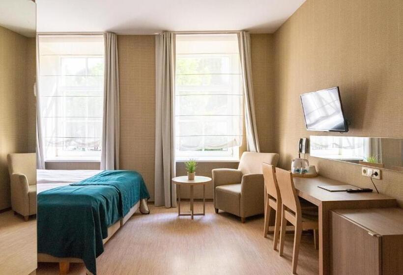 اتاق استاندارد سه نفره, City Hotels Algirdas