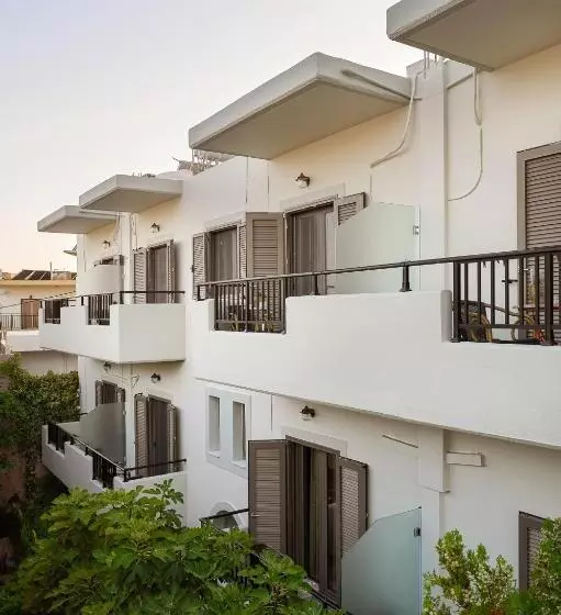 اتاق استاندارد با بالکن, Avra
