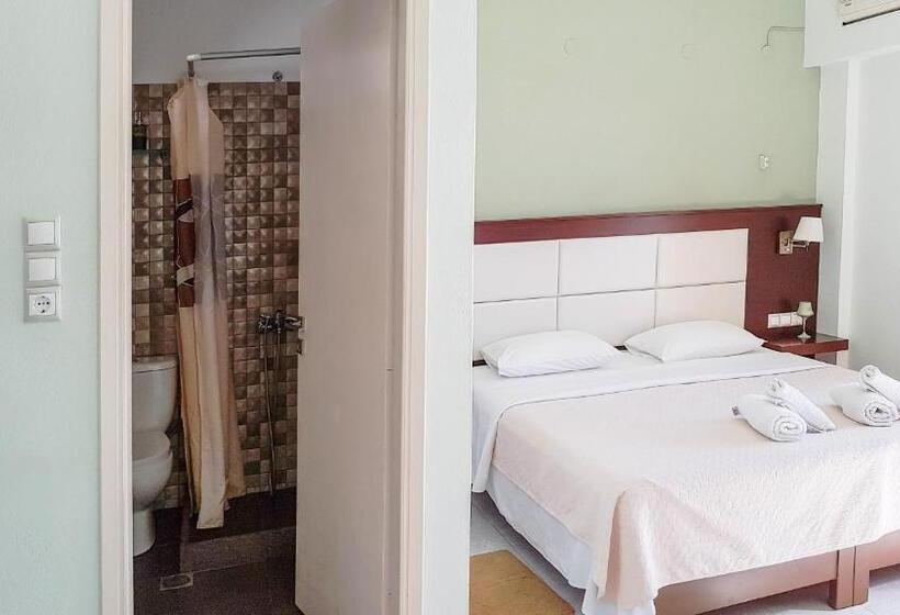 Triple Room Sea View, Avra