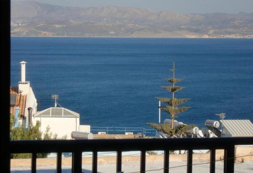 Triple Room Sea View, Avra