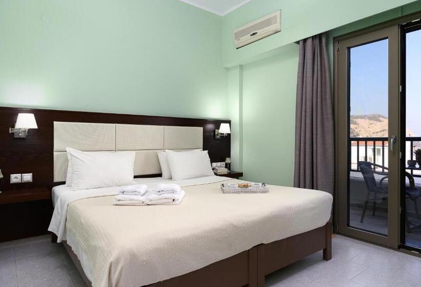 Triple Room Sea View, Avra