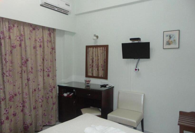 חדר סטנדרט יחיד עם מרפסת, Avra