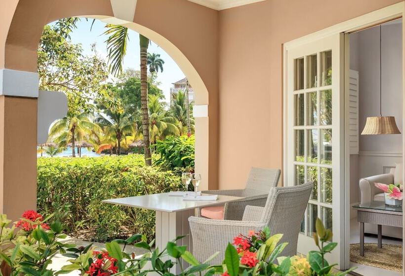 سوییت با چشم‌انداز دریا, Couples Sans Souci