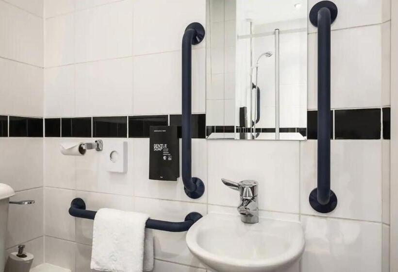 장애인을 위한 스탠다드 룸, Days Inn Corley Nec   M6