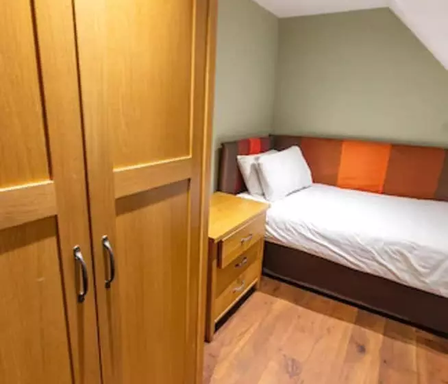 スタンダードシングルルーム, Great Hallingbury Manor & Lodges