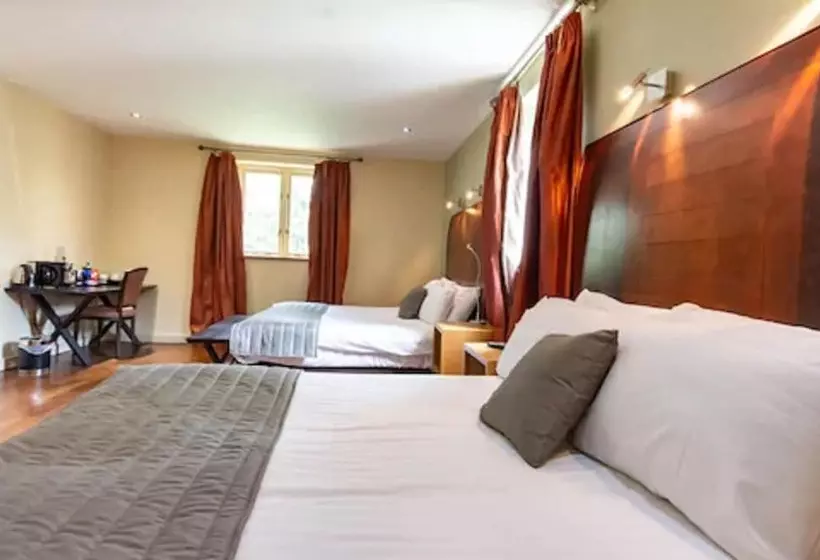 ファミリールーム, Great Hallingbury Manor & Lodges