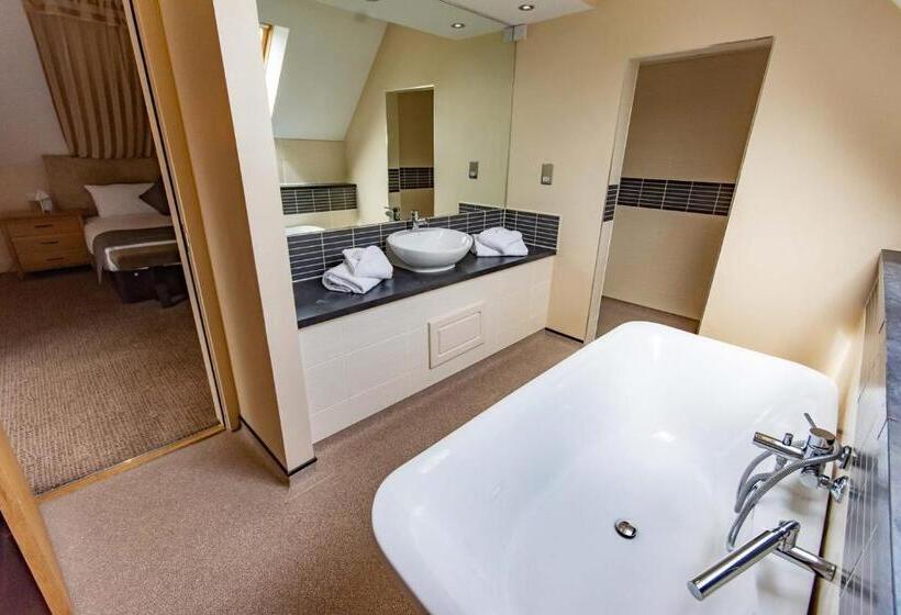 Номер Superior, Great Hallingbury Manor & Lodges