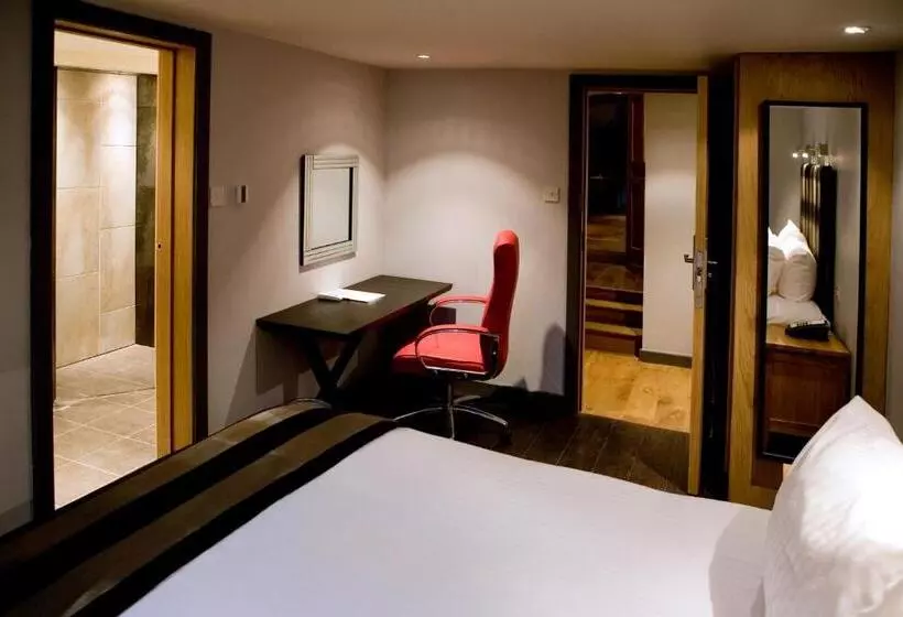 クラシックシングルルーム, Great Hallingbury Manor & Lodges