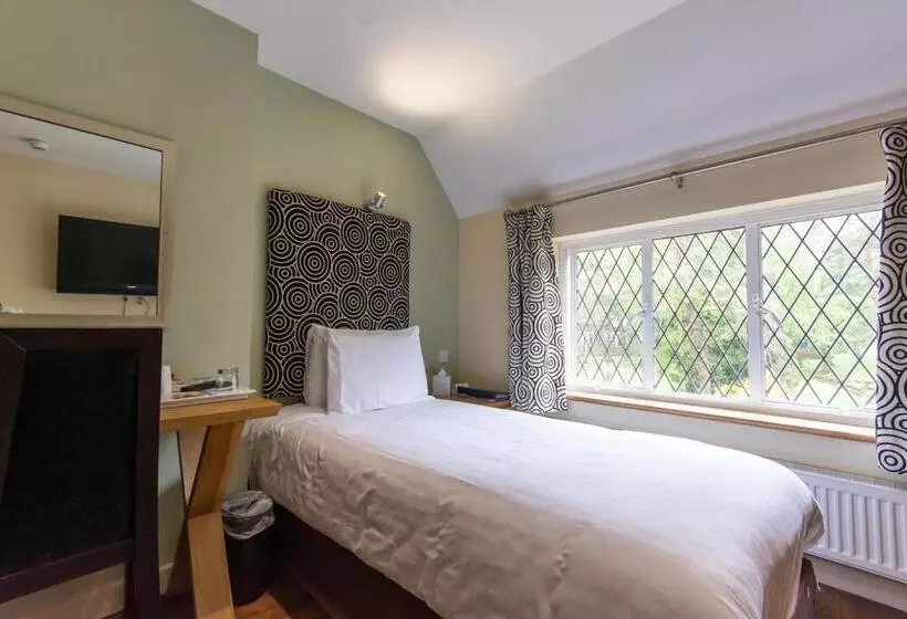 クラシックシングルルーム, Great Hallingbury Manor & Lodges