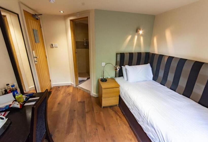 클래식 싱글 룸, Great Hallingbury Manor & Lodges