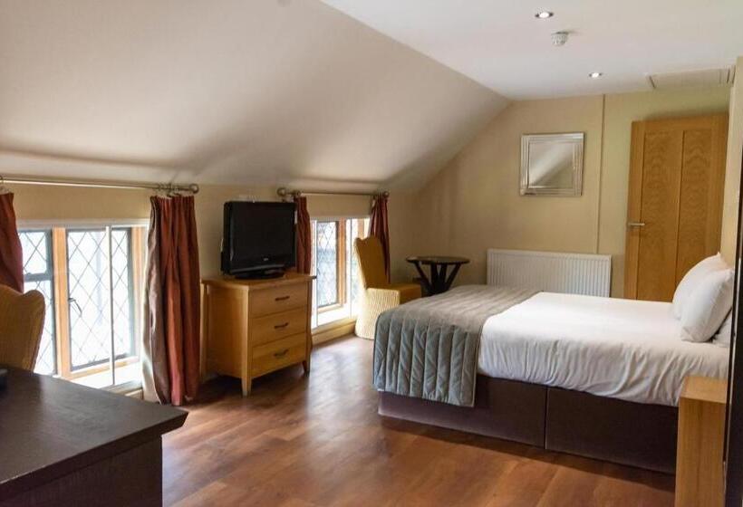 Семейный Номер, Great Hallingbury Manor & Lodges