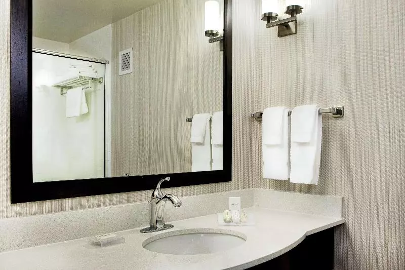 سوئیت جونیور با تخت بزرگ, Hilton Garden Inn Portland Airport