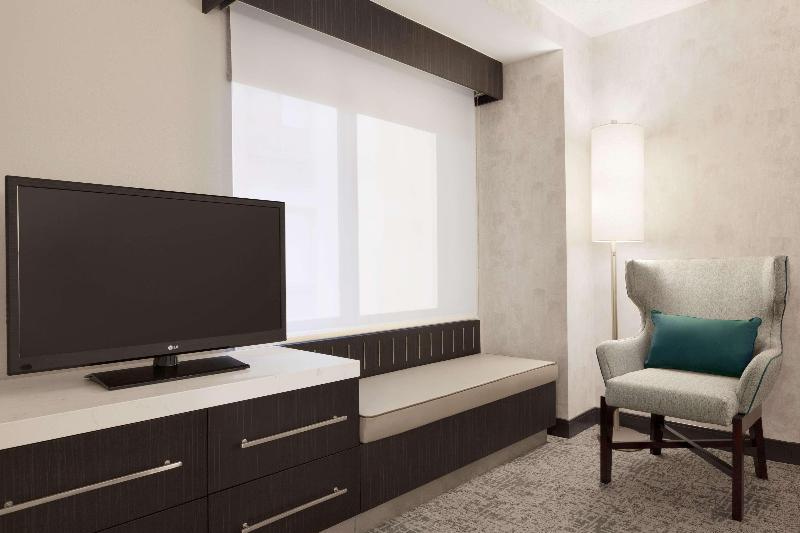 스위트 킹사이즈 침대, Hilton Garden Inn Washington Dc Downtown