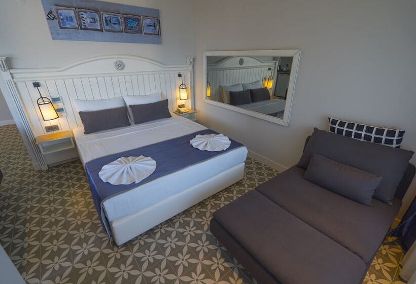 سوییت با چشمانداز دریا, Marmaris Beach