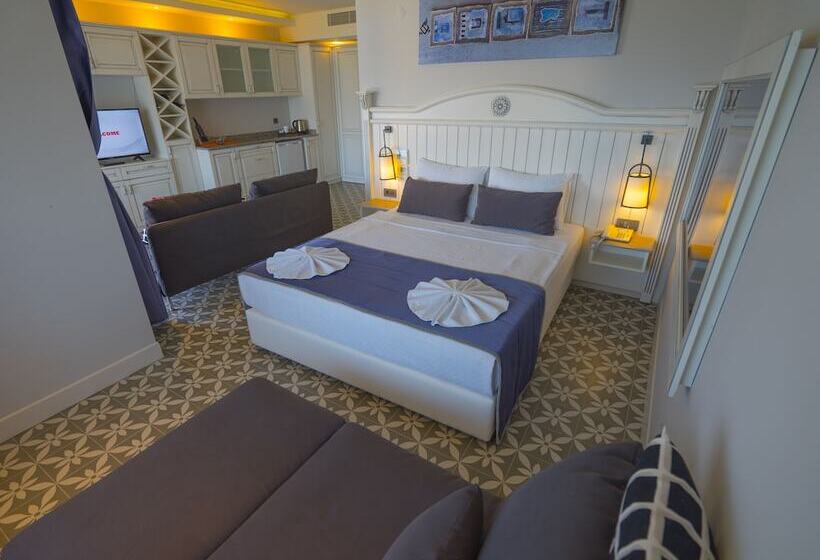 سوییت با چشمانداز دریا, Marmaris Beach