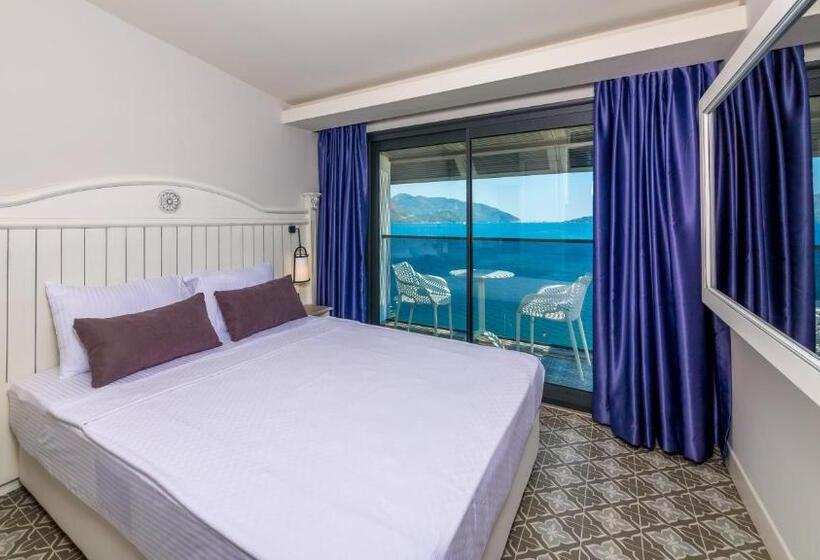 اتاق لوکس با چشمانداز دریا, Marmaris Beach