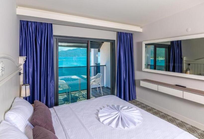 اتاق لوکس با چشمانداز دریا, Marmaris Beach