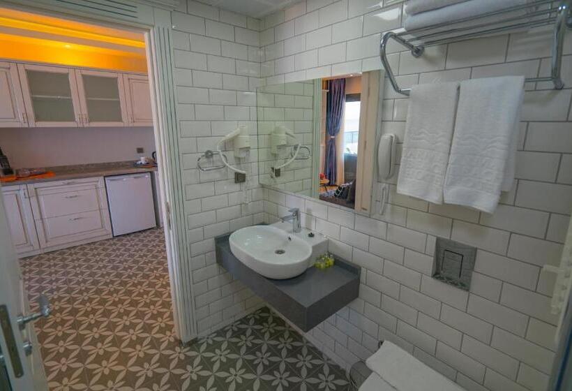 سوییت با چشمانداز دریا, Marmaris Beach